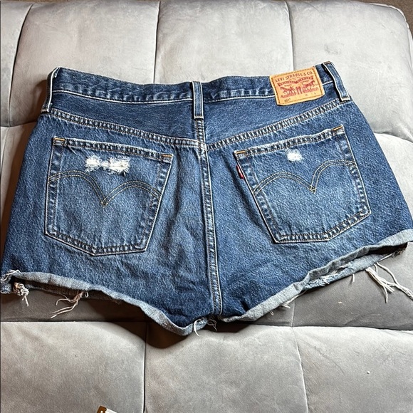 Levi's 501 Women's Blue Denim Shorts size 31 - Picture 1 of 7